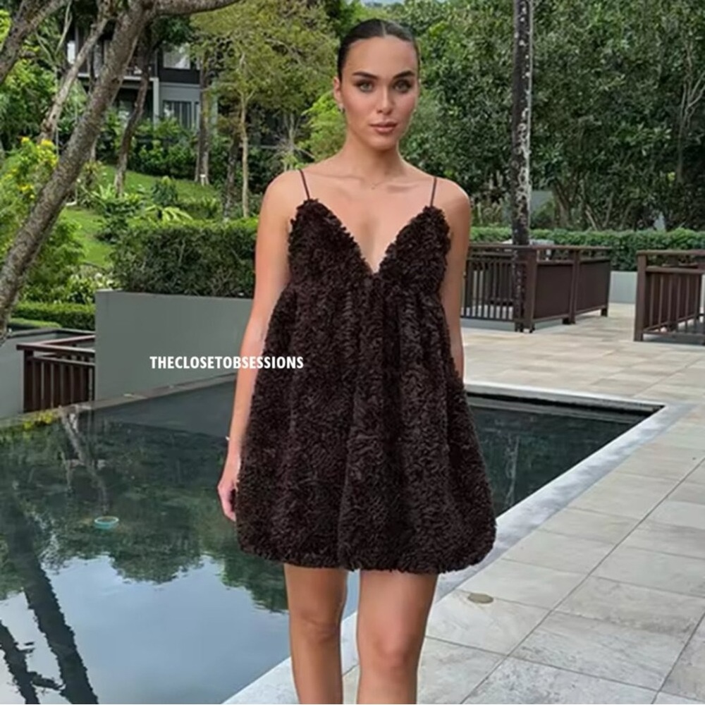 Zara voluminous textured brown mini dress sz.M